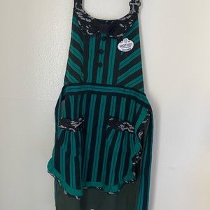 NWT Haunt Mansion Apron